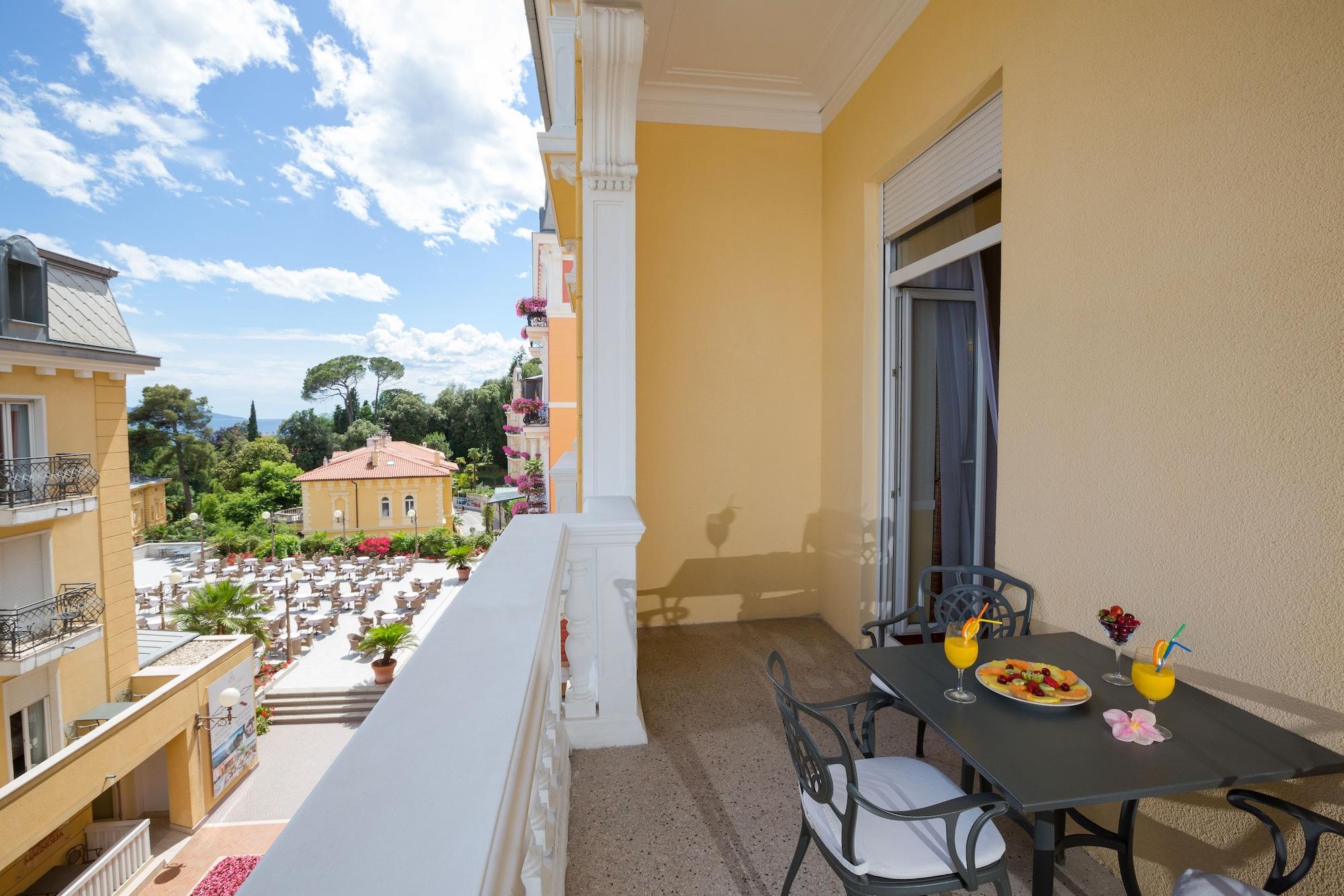Hotel Continental Opatija Exterior foto